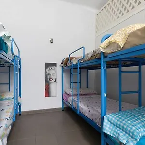 bedcelona-gracia-hostel.topbarcelonahotels.com/