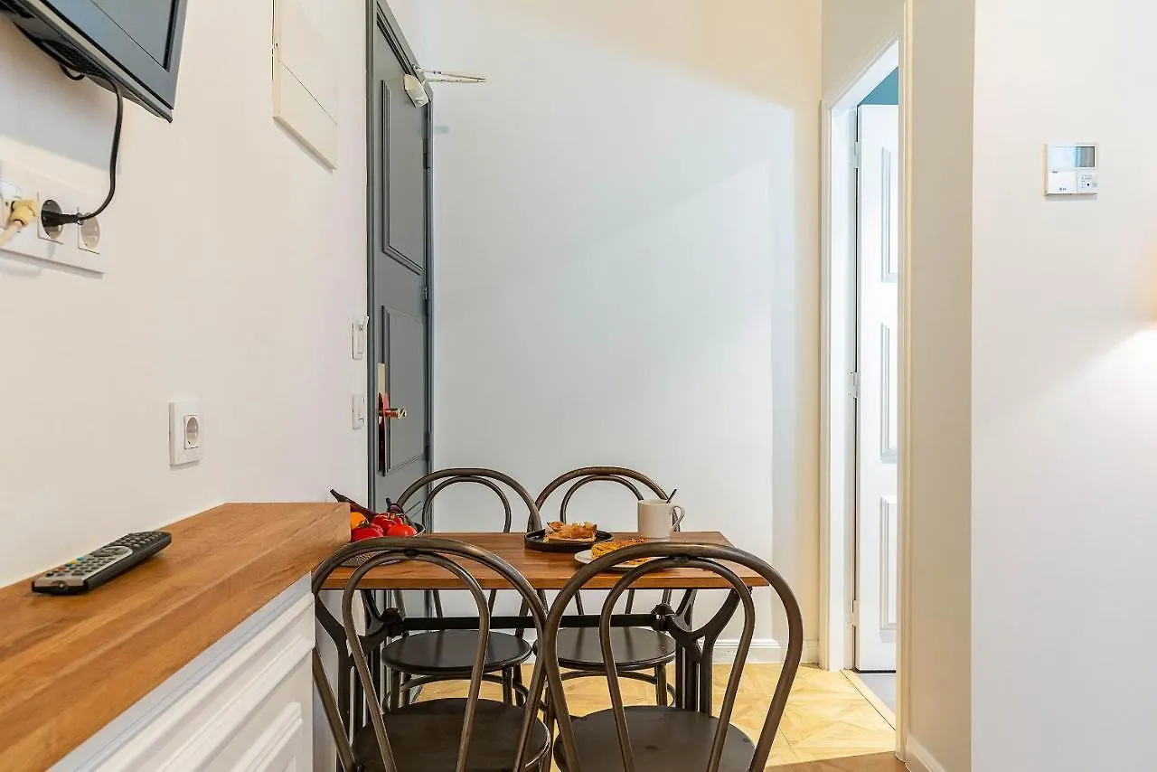 Aparthotel Casa Gracia Apartments Barcelona
